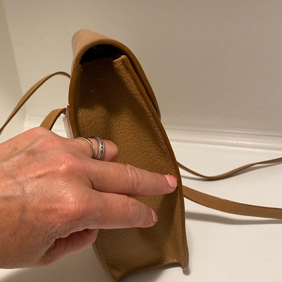 LEATHER MARK CROSS SHOULDER BAG CAMEL NUDE HANDBAG - Picture 12 of 15